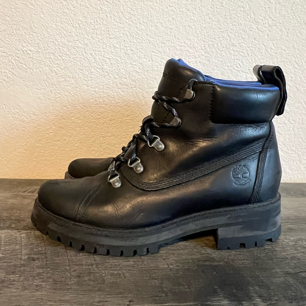 Timberland Winter Women Boots Size 8.5 Black with Blue details